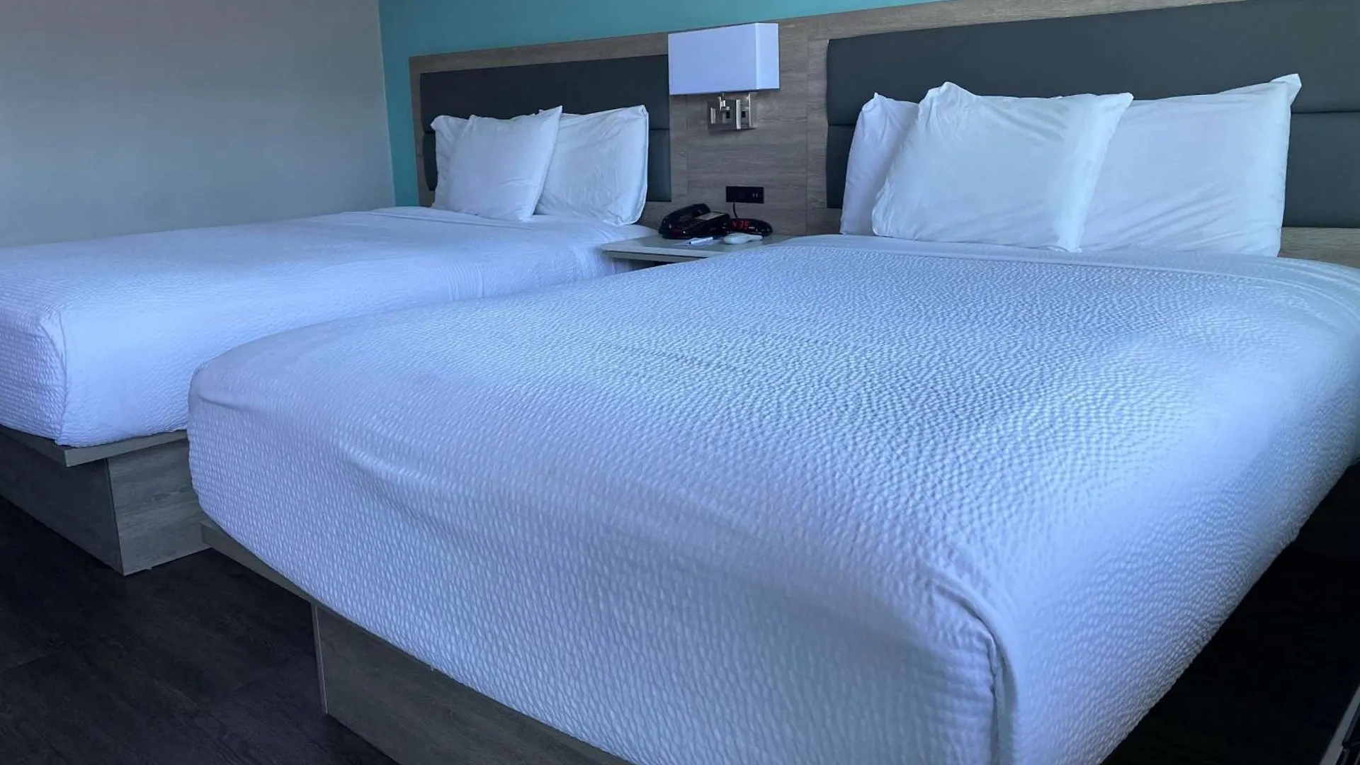 Travelodge By Wyndham Lax El Segundo United States